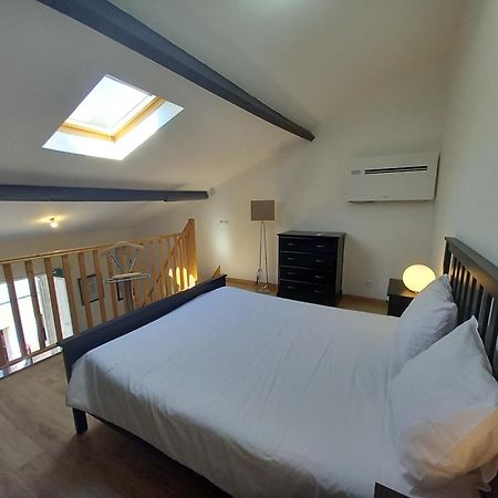 Apartamento Les Logis Des Vignobles Saint Emilion En Duplex N 2 Avec Terrasse Exterior foto